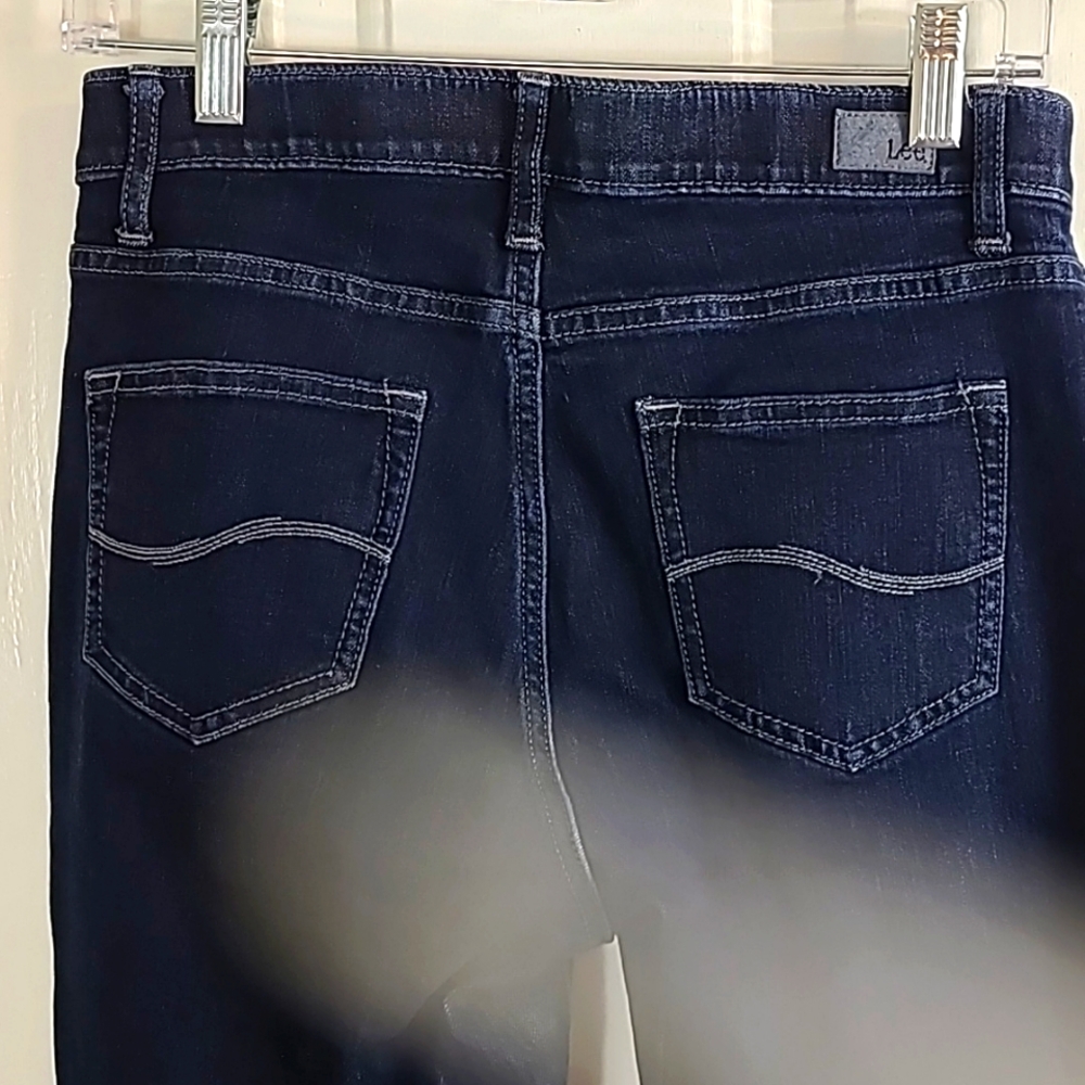 Lee Regular Fit Capris - Picture 3 of 11
